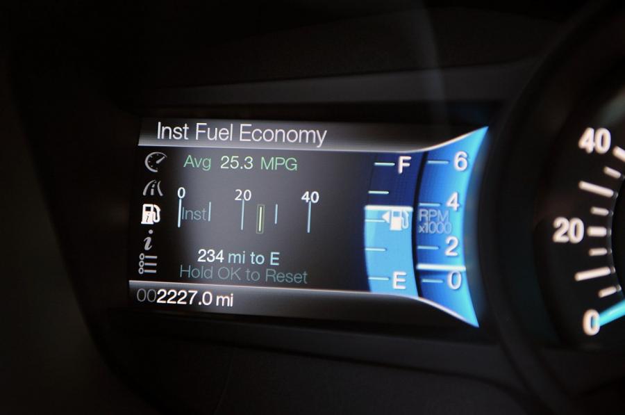  Ford Fusion 2013 года  (US) (фото 165 из 202)